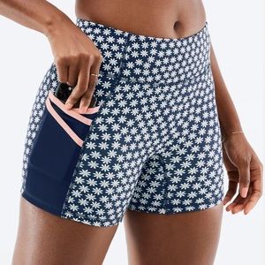 Fabletics Trinity 5” biker shorts in daisy print